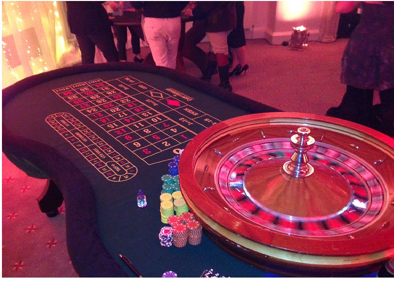 Lucky Red Casino کیسینو میں بکراٹکھیلیں